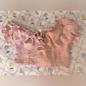 Brand: Fashion Nova 🩷 • super cute for lunch outing • crop top